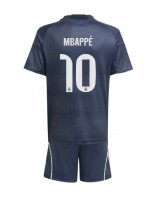 Real Madrid Kylian Mbappe #10 Bortedraktsett Barn 2025-26 Korte ermer (+ bukser)